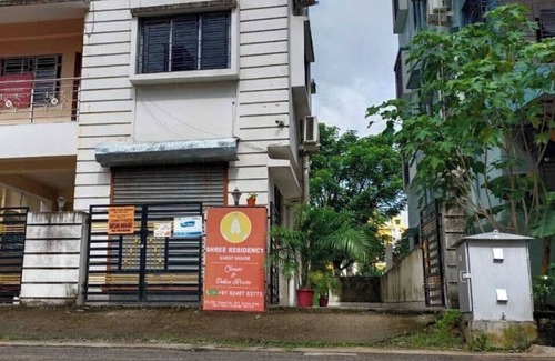 Sector V Maison | 9-bedroom building in fabulous Kolkata with WiFi, fitness room, AC