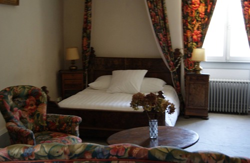 Montjoie-en-Couserans Autre | 9 bedrooms with bathroom and toilet for 23 people, large swimming pool, river