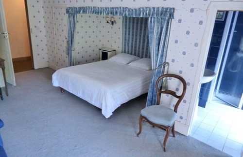 Montjoie-en-Couserans Autre | 9 bedrooms with bathroom and toilet for 23 people, large swimming pool, river
