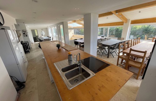 Rosieres Maison | 9-bedroom house in charming Rosières with AC, fitness room, WiFi