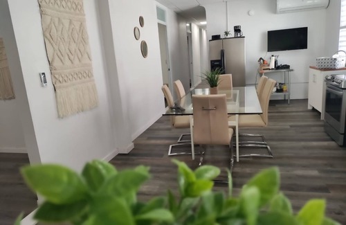 Santurce Maison | 9 Bedrooms Large home San Juan Santurce