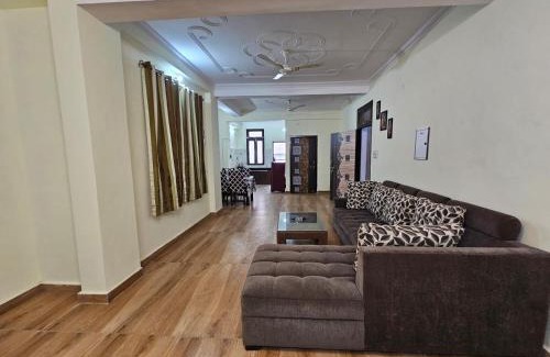 Alambagh Appartement | 9 BHK in Krishna Nagar Lucknow LKO 9BHK 201L,202R&302R