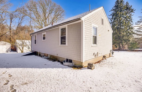 Westport Maison | 9 Mi to Beach: Home w/ Private Yard in Westport
