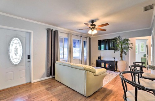 Bayshore Gardens Maison | 9 Mi to Beaches Home with Pool and Patio in Bradenton