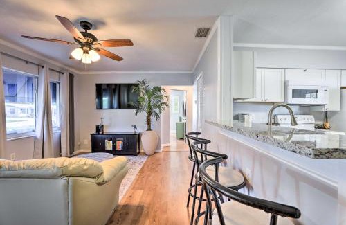Bayshore Gardens Maison | 9 Mi to Beaches Home with Pool and Patio in Bradenton