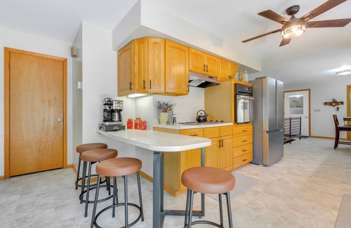 Frederick Maison | 9 Mi to Downtown Rushville: Cozy Getaway w/Grill