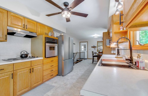 Frederick Maison | 9 Mi to Downtown Rushville: Cozy Getaway w/Grill