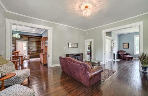 Waverly Maison | 9 Mi to Kentucky Lake Spacious Victorian Home!