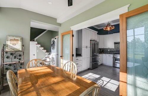 Waverly Maison | 9 Mi to Kentucky Lake Spacious Victorian Home!
