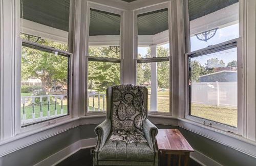 Waverly Maison | 9 Mi to Kentucky Lake Spacious Victorian Home!