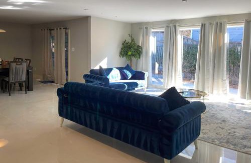 Bethesda Maison | 9 Mi to National Mall Spacious Bethesda Retreat!