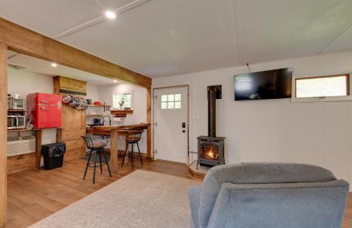 Hillsgrove Maison | 9 Mi to Worlds End State Park Cabin in Hillsgrove