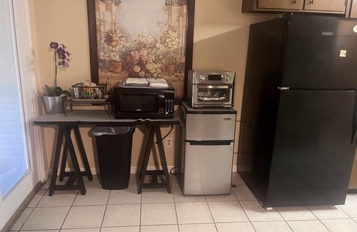 Tallahassee Maison | 9 Miles to FAMU & 7 Miles to FSU; Convenient/Safe Neighborhood. Backyard fenced.