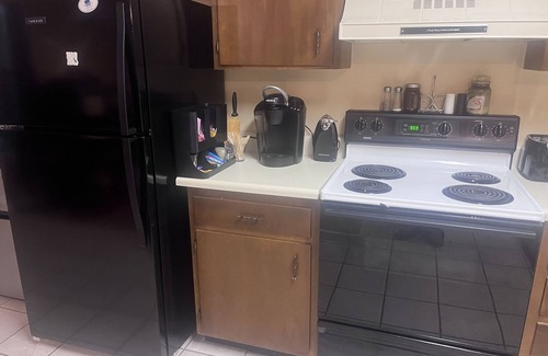 Tallahassee Maison | 9 Miles to FAMU & 7 Miles to FSU; Convenient/Safe Neighborhood. Backyard fenced.