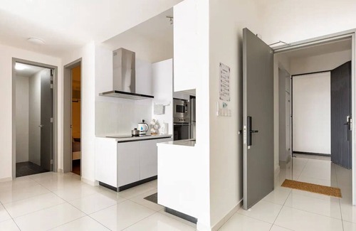 George Town Appartement | 9 min drive to city, Hightfloor city view, rooftop pool, H&C Water Purifier