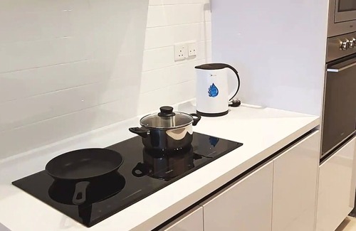 George Town Appartement | 9 min drive to city, Hightfloor city view, rooftop pool, H&C Water Purifier