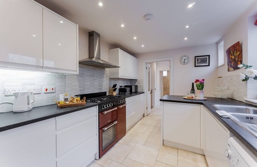 Sheringham Appartement | 9 Morris Street - central house sleeping 6