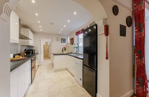 Sheringham Appartement | 9 Morris Street - central house sleeping 6