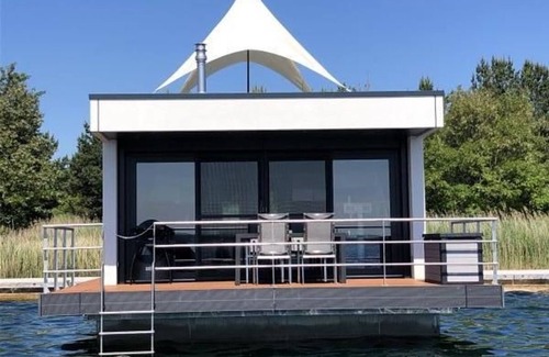 Vetschau/Spreewald Location De Bateaux | 9. Schwimmendes Ferienhaus Dolcevita - Schwimmende Ferienhäuser Gräbendorfer See