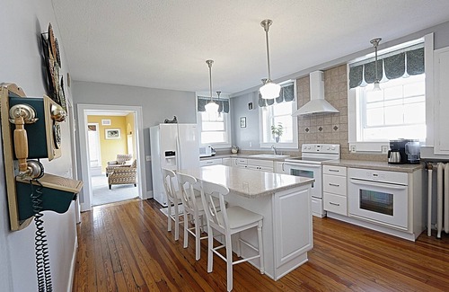 New Britain Maison | 90+ Day Stay Mansion