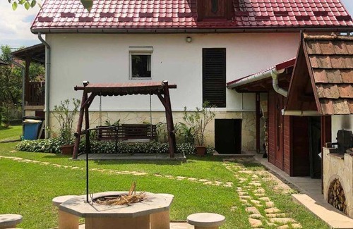 Komjati Lit Et Petit-Déjeuner | 90 m² Chambre d'hôtes ∙ 3 chambres ∙ 9 personnes