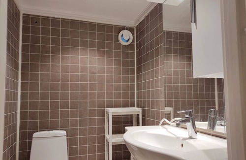 Molndal Appartement | 90 m² charming basement apartment near nature and the city
