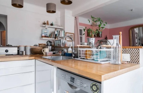 12th Arrondissement Appartement | 90 m2 en plein Paris au calme avec un balcon