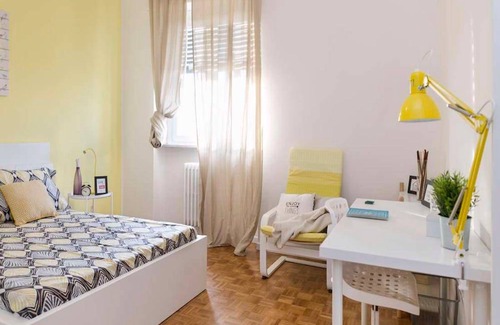Cesano Boscone Station Balnéaire | 90 m² Chambre privée ∙ 1 chambre ∙ 1 personne