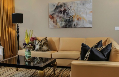 Las Vegas Villa | 900 sq ft Villa with Jacuzzi Tub at Westgate Las Vegas Resort and Casino F1 Week