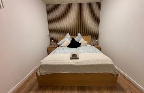 Region Hannover District Appartement | 90qm - 5 Zimmer - Parkplatz - Autobahn - blauen See