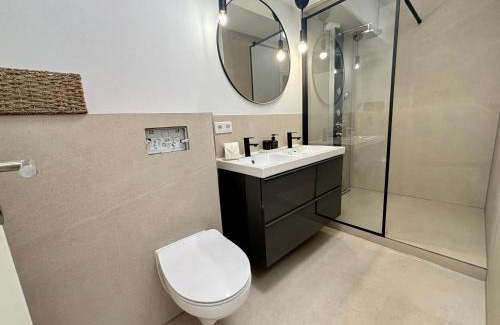 Region Hannover District Appartement | 90qm - 5 Zimmer - Parkplatz - Autobahn - blauen See