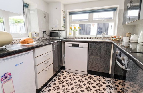 Frodsham Cottage | 91 MAIN STREET, pet friendly, character holiday cottage in Frodsham