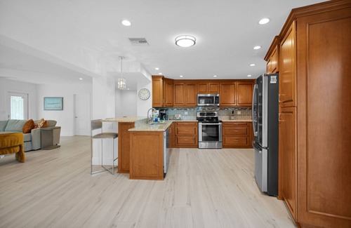 Lake Ida Shores Maison | 9172 Managed By Brampton Park