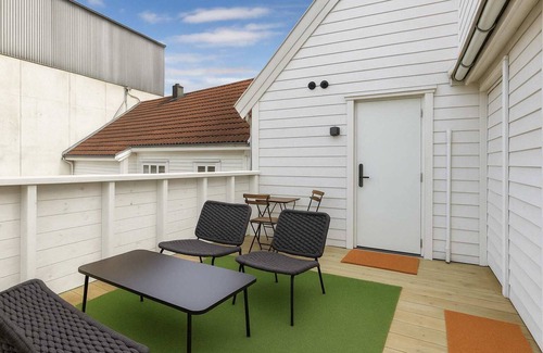 Kristiansand Maison | 92m to Kvadraturen I Renovated 2025 l Balcony
