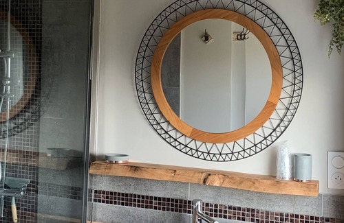 Uchizy Appartement | 95 m2 apartment on the 2nd floor with swimming pool in the center of the village