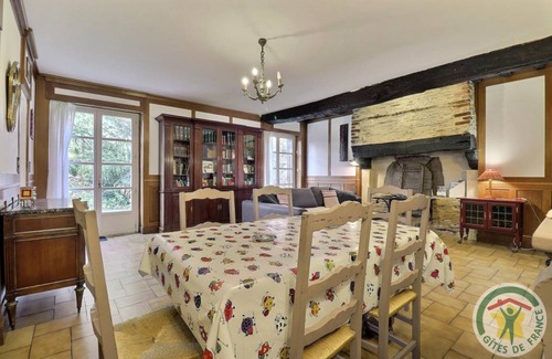 Cesson-Sevigne Maison | 95 m² Gîte ∙ 2 chambres ∙ 4 personnes