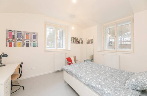 Smichov Station Balnéaire | 95 m² Chambre privée ∙ 1 chambre ∙ 1 personne