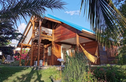 Saint-Charles Appartement | 971F2-Gîte Sud-Ô-Naturel, "Mangue'Divine" pool view