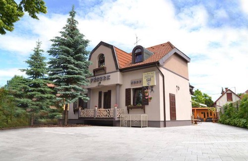 Mosonmagyarovar Appartement | 98 m² Appartement ∙ 3 chambres ∙ 7 personnes