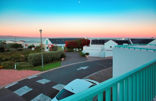 Langebaan Maison | 99 Steps, Langebaan 8-sleeper