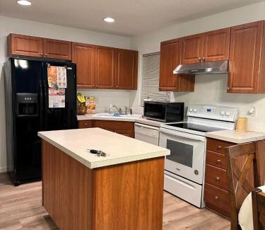 Pleasant Valley Maison | 993 SW Junction Place