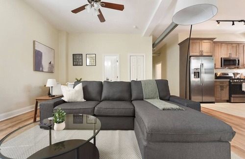Point Breeze North Appartement | 9Bedrooms+Free Parking+BBQ+Netflix Near Bakery Sq.