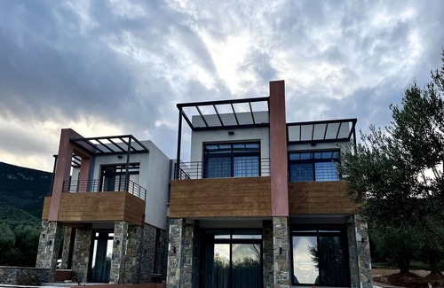 Pella Region Villa | Aélia Stone House Melíti