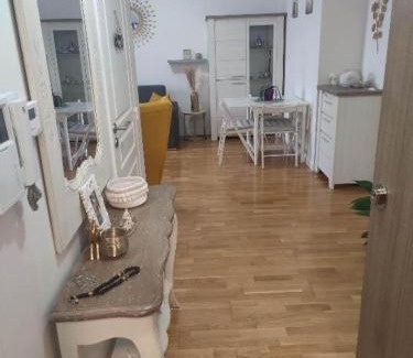 Athis-Mons Maison | A 10 mins d'aéroport d'ORLY logement lumineux chaleureux