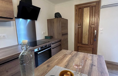 Monacia-d'Aullene Appartement | A 10 mn des plages, appartement refait à neuf au cœur d'un village authentique.