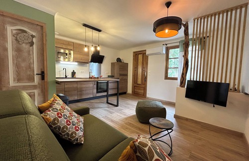 Monacia-d'Aullene Appartement | A 10 mn des plages, appartement refait à neuf au cœur d'un village authentique.
