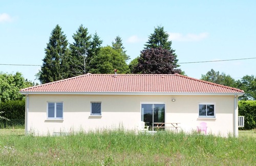 Saint-Pardoux Maison | Spatieuse Maison neuve,3ch,6pers TV,WIFI,terrasse,parking,au calme.2min du Lac !