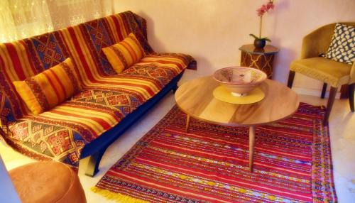 El Jadida Appartement | A 2 pas de la plage, appartement cosy, confort, proche toutes commodités, Wifi haut débit, TV connectée, Netflix, climatiseur, Acte mariage pour couple national,3 nuits mimum