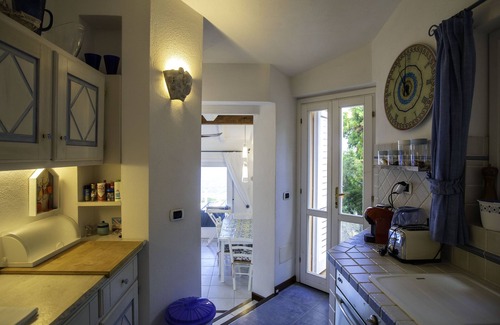 Costa Paradiso Maison | A 300 m dal Mare, Piscina a Sfioro, Vista a 180 Gradi, Wifi