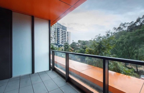 Parkville Appartement | A 3BR Apt Next to Melbourne Zoo, FREE Parking